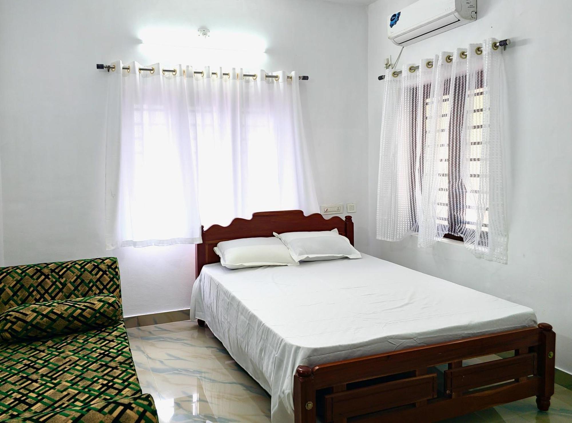 Ambili Riverfront Villa With Party Hall Irimbranallur Exteriér fotografie