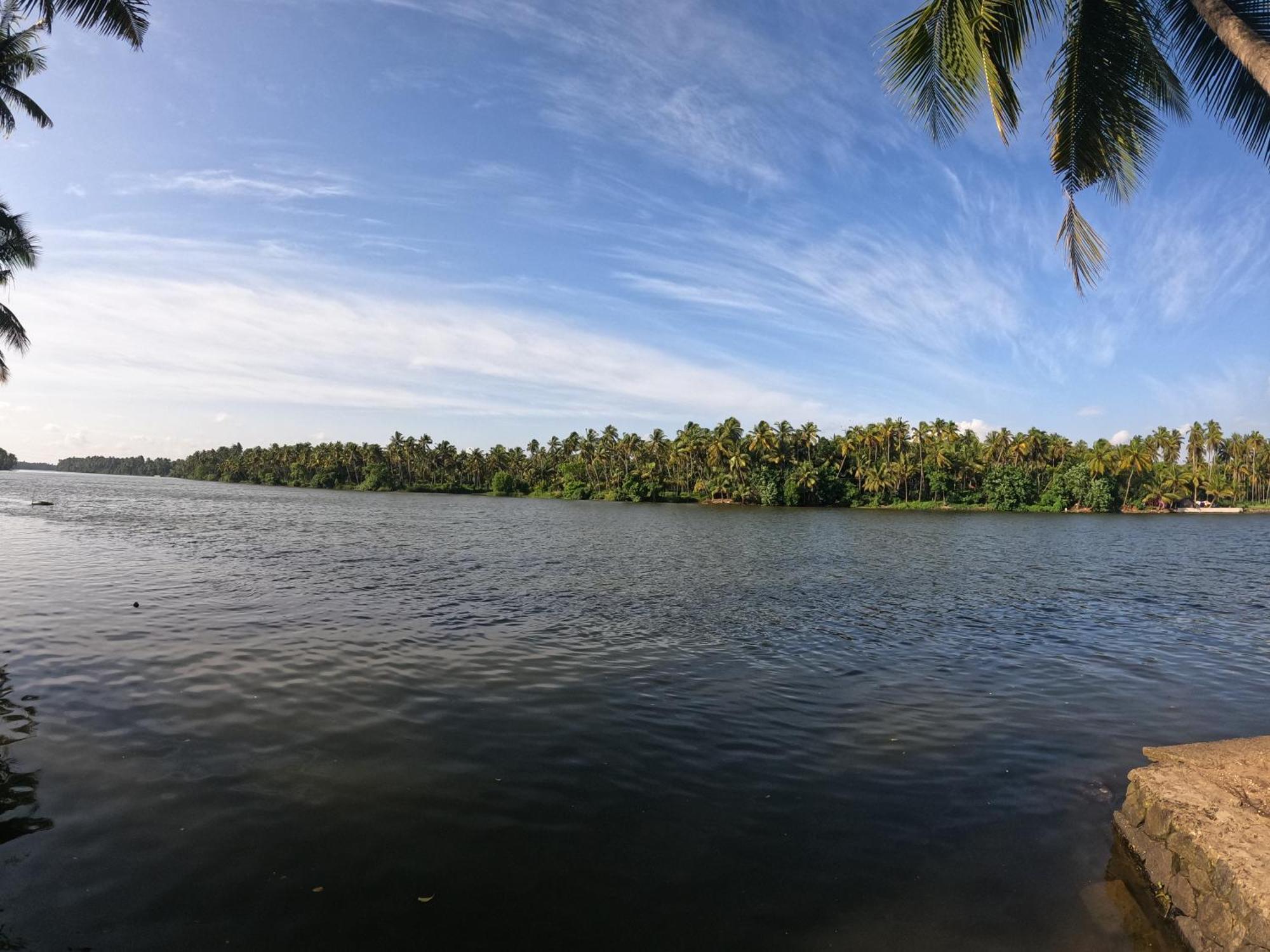 Ambili Riverfront Villa With Party Hall Irimbranallur Exteriér fotografie